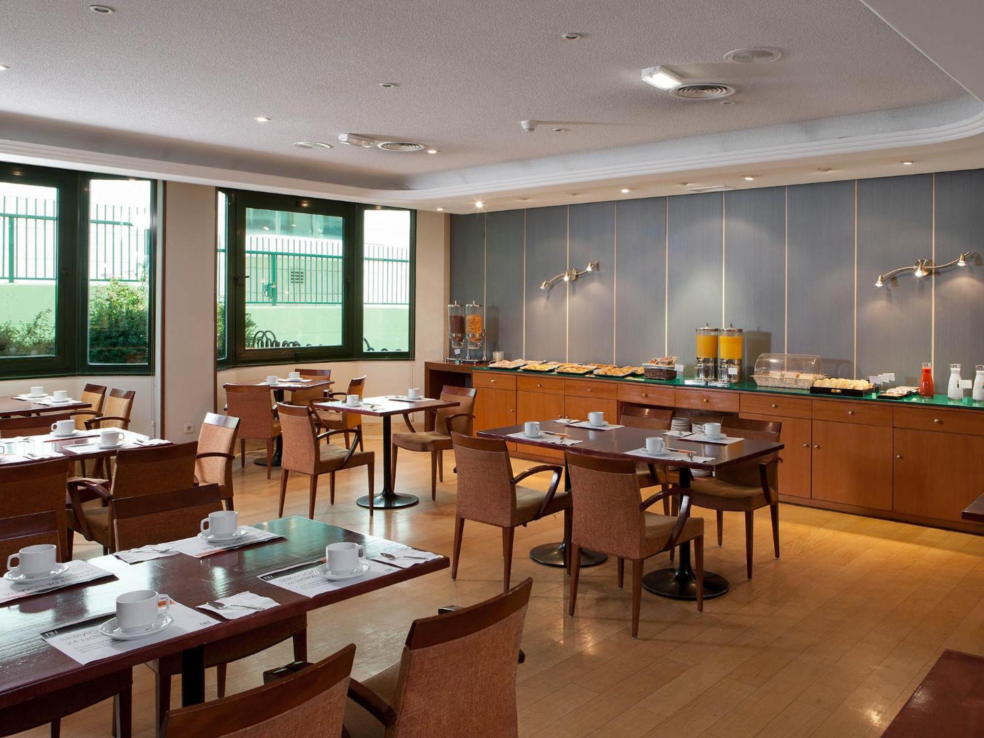 Apartamentos Th Las Rozas Экстерьер фото
