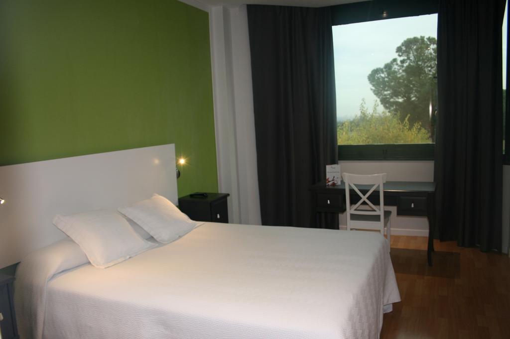 Apartamentos Th Las Rozas Экстерьер фото